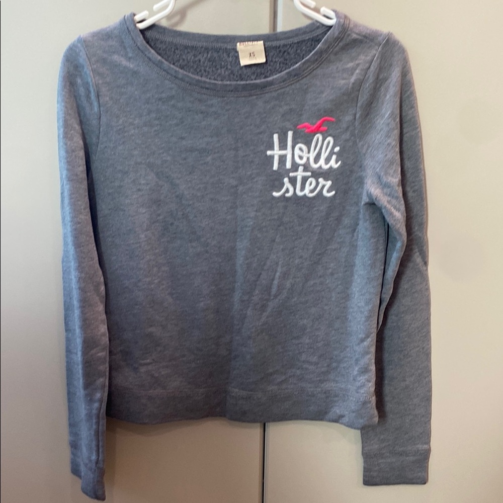 Hollister Gray Long Sleeve Tee Casual Crew Neck